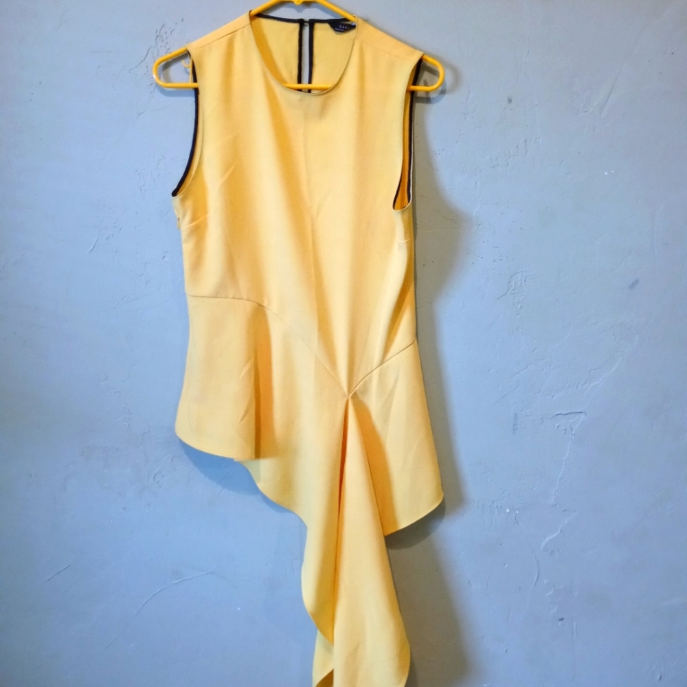 Zara top. Yellow. Large.